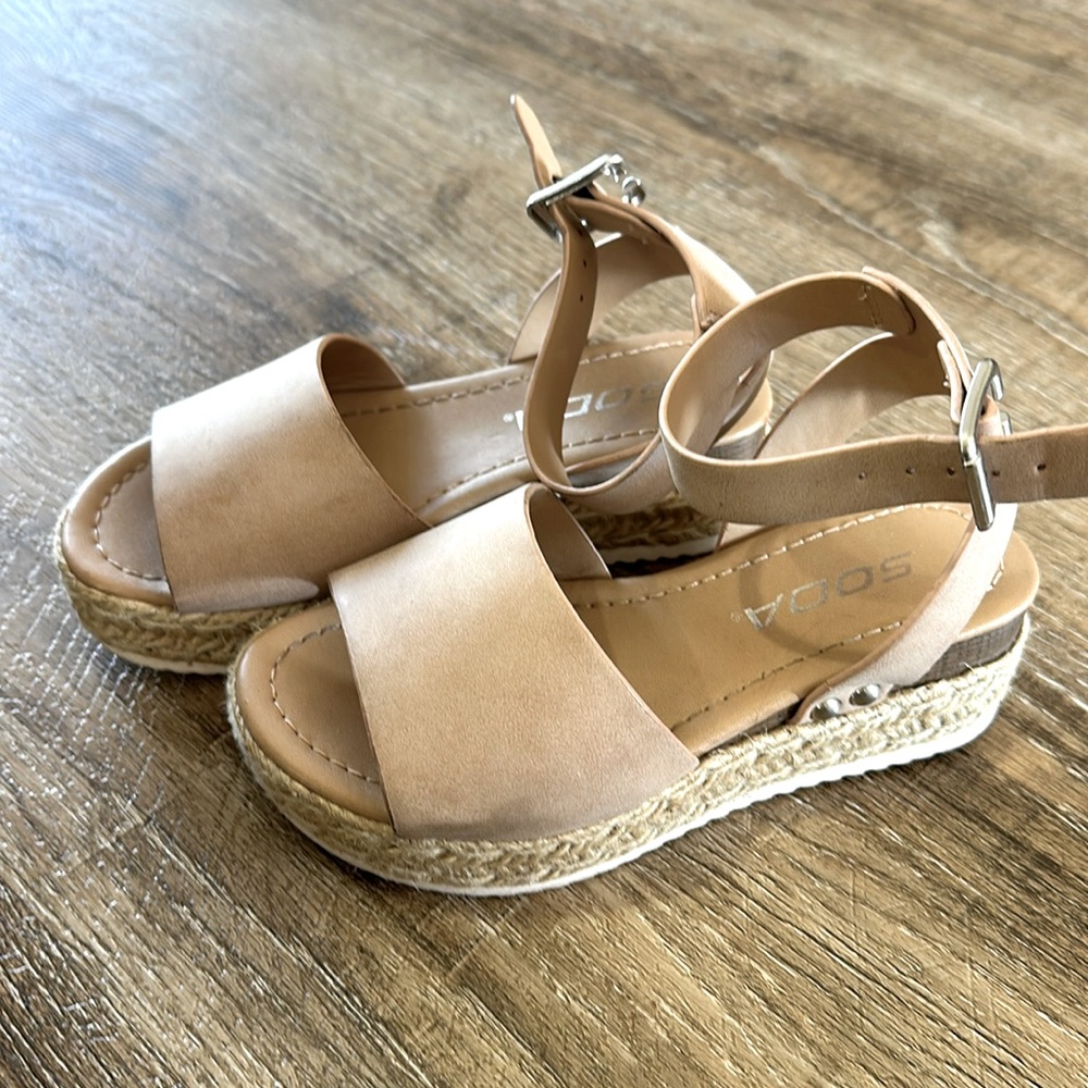 Kid wedges